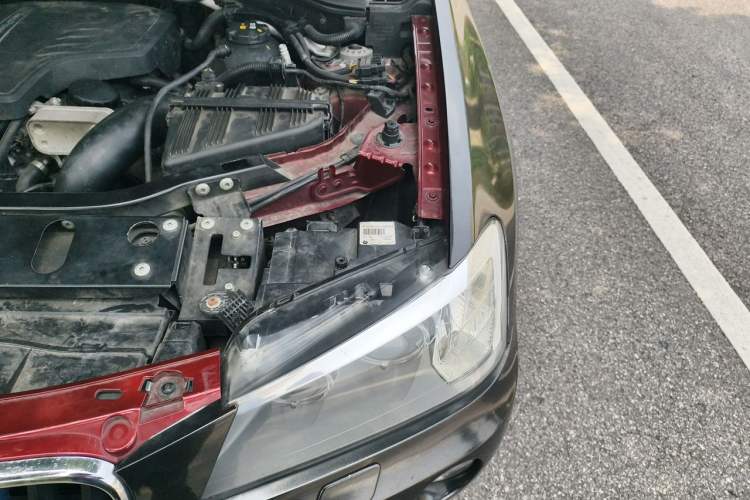 Used BMW X3 2013 xDrive20i Luxury Edition Engine Bay Left