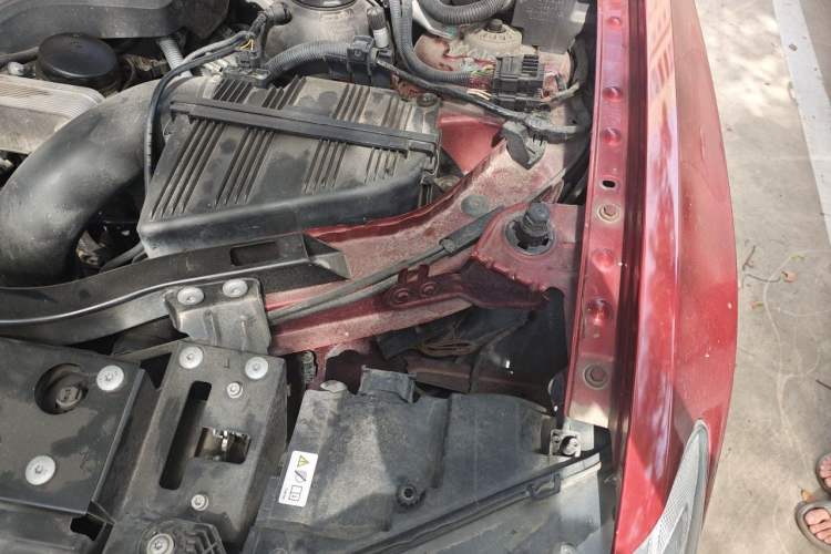 Used BMW X3 2013 Facelifted xDrive20i Luxury Edition Engine Bay Left
