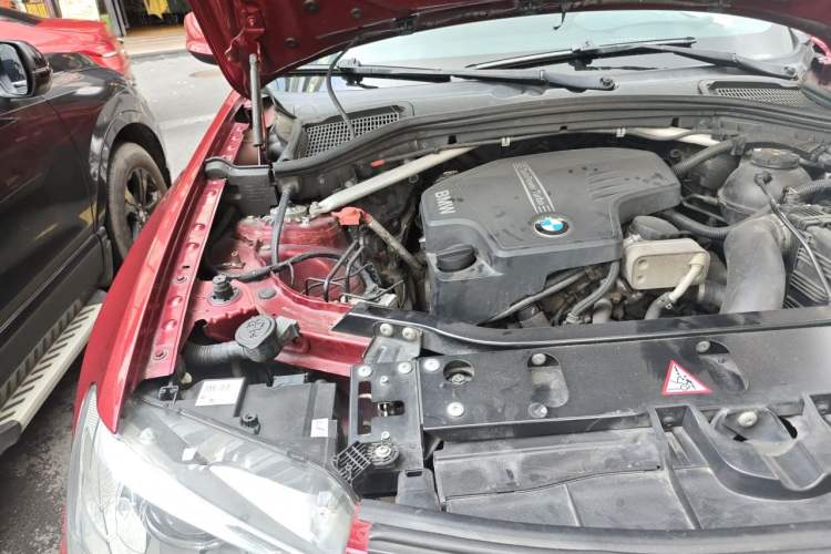 Used BMW X3 2013 Facelifted xDrive20i Luxury Edition Engine Bay Right