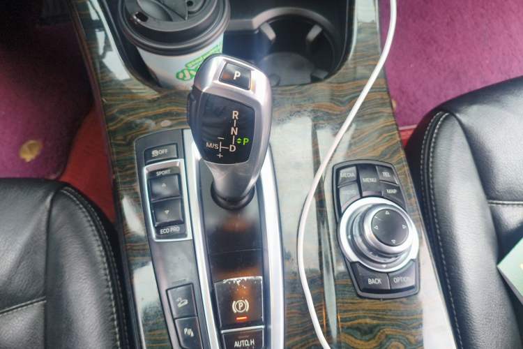 Used BMW X3 2013 Facelifted xDrive20i Luxury Edition Gear Lever