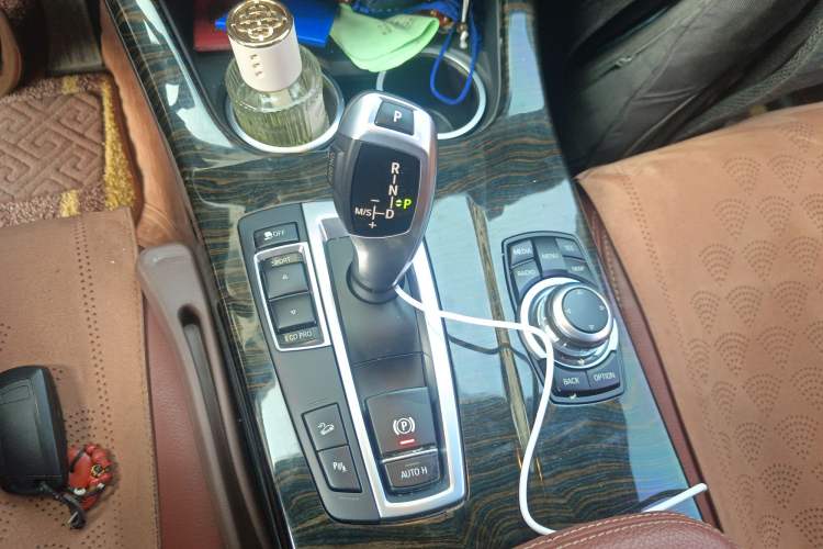 Used BMW X3 2013 Facelifted xDrive20i Luxury Edition Gear Lever