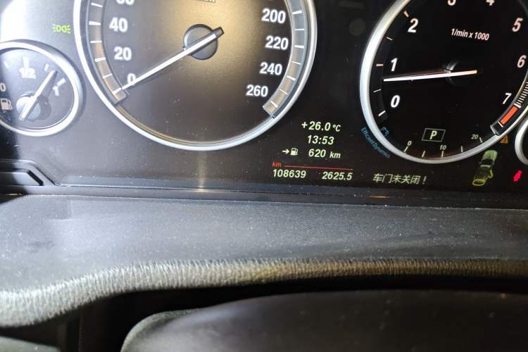 Used BMW X3 2013 xDrive20i Luxury Edition Odometer Close Up