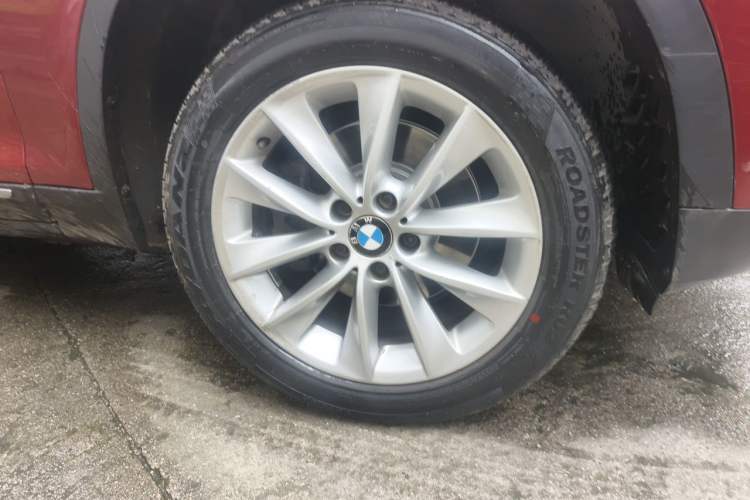 Used BMW X3 2013 xDrive20i Luxury Edition Right Front Wheel Hub