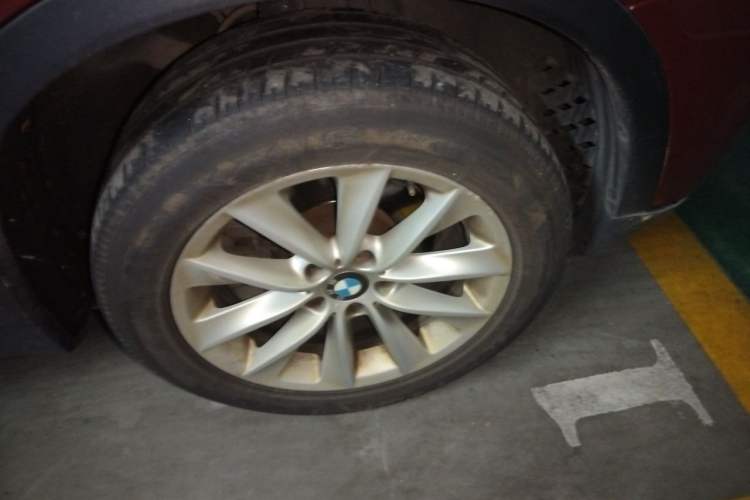Used BMW X3 2013 xDrive20i Luxury Edition Right Front Wheel Hub