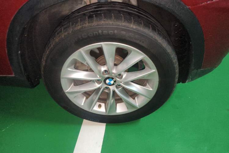 Used BMW X3 2013 Facelifted xDrive20i Luxury Edition Right Front Wheel Hub