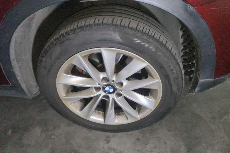 Used BMW X3 2013 xDrive20i Luxury Edition Right Front Wheel Hub