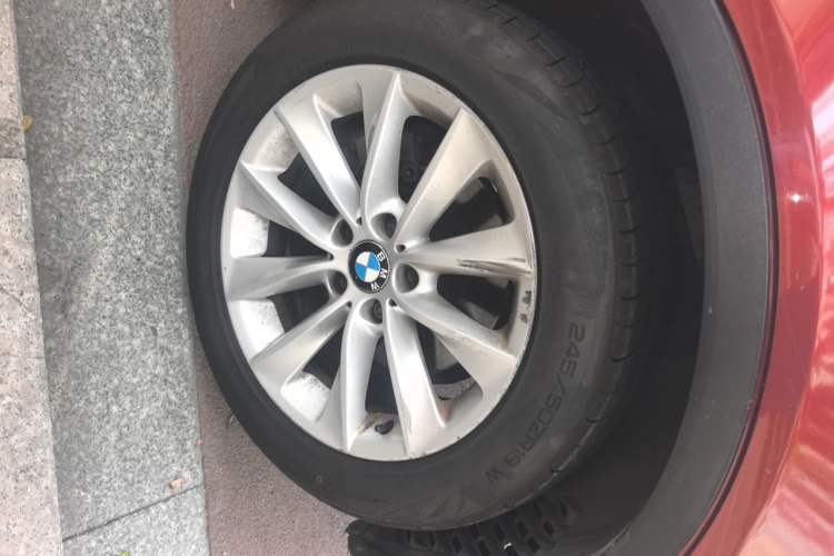 Used BMW X3 2013 xDrive28i Leading Model Right Front Wheel Hub