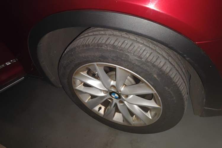 Used BMW X3 2013 Facelifted xDrive20i Luxury Edition Right Front Wheel Hub