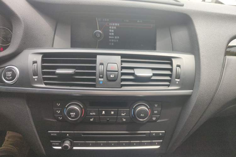 Used BMW X3 2013 xDrive20i Luxury Edition Audio And AC Panel