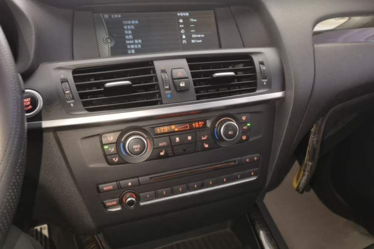 Used BMW X3 2013 xDrive20i Luxury Edition Audio And AC Panel