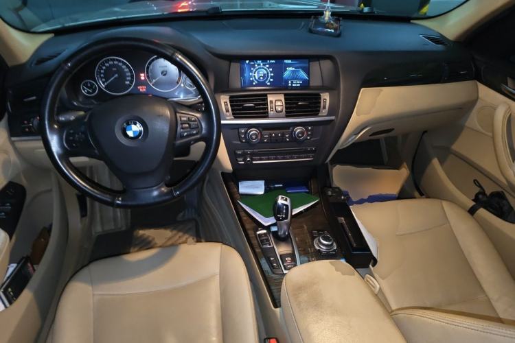 Used BMW X3 2013 Facelifted xDrive20i Luxury Edition Center Console