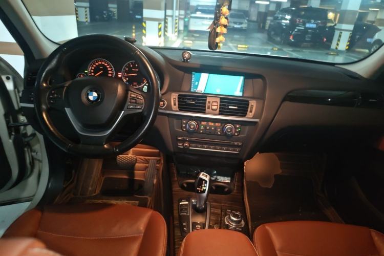 Used BMW X3 2013 xDrive28i Luxury Model Center Console