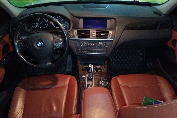 Used BMW X3 2013 Facelifted xDrive20i Luxury Edition Center Console