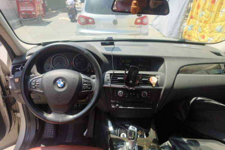 Used BMW X3 2013 xDrive20i Luxury Edition Center Console