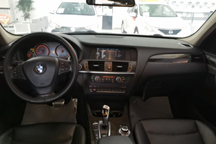 Used BMW X3 2013 xDrive20i Luxury Edition Center Console
