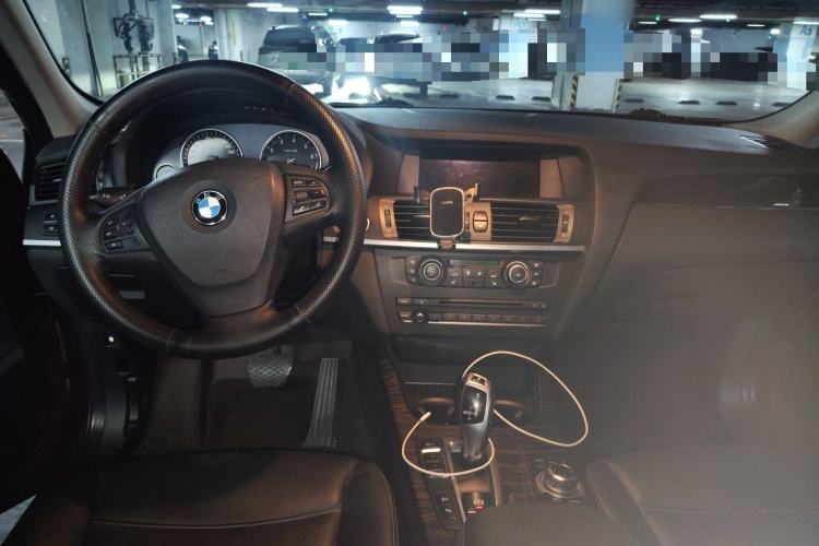 Used BMW X3 2013 Facelifted xDrive20i Luxury Edition Center Console
