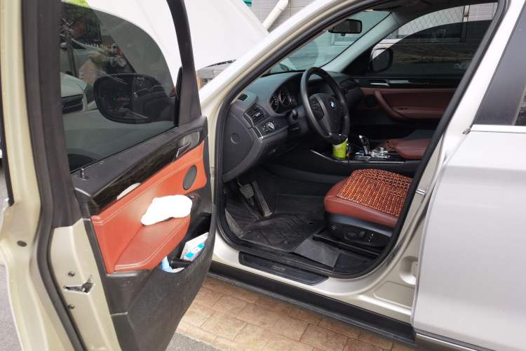 Used BMW X3 2013 Facelifted xDrive20i Luxury Edition Driver Seat