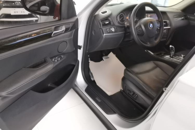Used BMW X3 2013 xDrive20i Luxury Edition Driver Seat