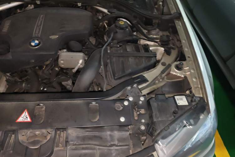 Used BMW X3 2013 Facelifted xDrive20i Luxury Edition Engine Bay Left