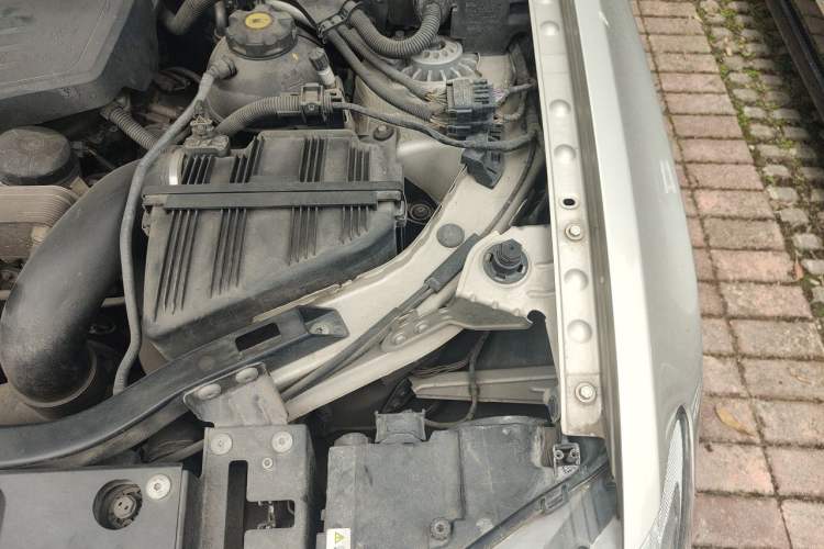 Used BMW X3 2013 xDrive20i Luxury Edition Engine Bay Left