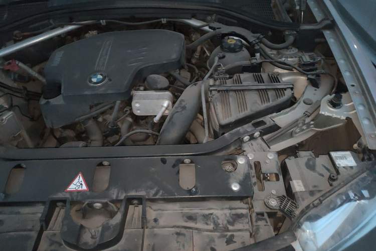 Used BMW X3 2013 xDrive20i Luxury Edition Engine Bay Left