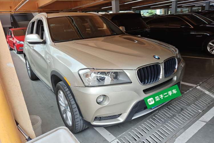 Used BMW X3 2013 Facelifted xDrive20i Luxury Edition Front Right 45 Deg