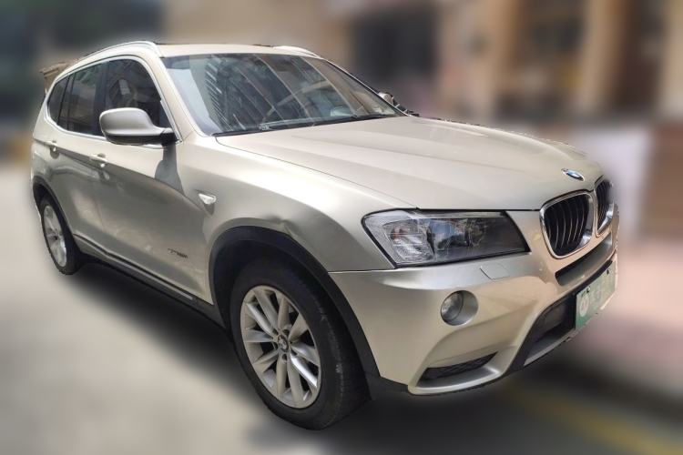 Used BMW X3 2013 Facelifted xDrive20i Luxury Edition Front Right 45 Deg