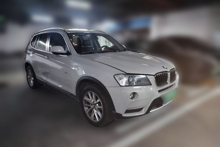 Used BMW X3 2013 Facelifted xDrive20i Luxury Edition Front Right 45 Deg