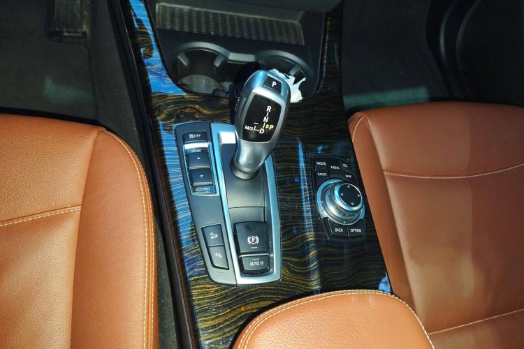 Used BMW X3 2013 Facelifted xDrive20i Luxury Edition Gear Lever