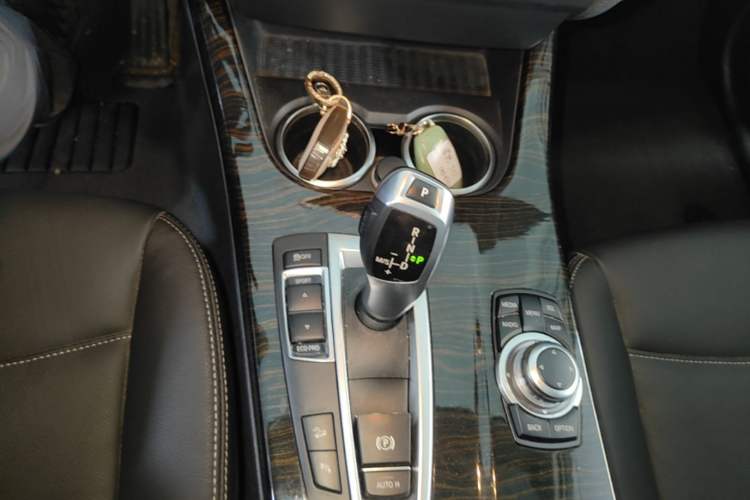 Used BMW X3 2013 Facelifted xDrive20i Luxury Edition Gear Lever