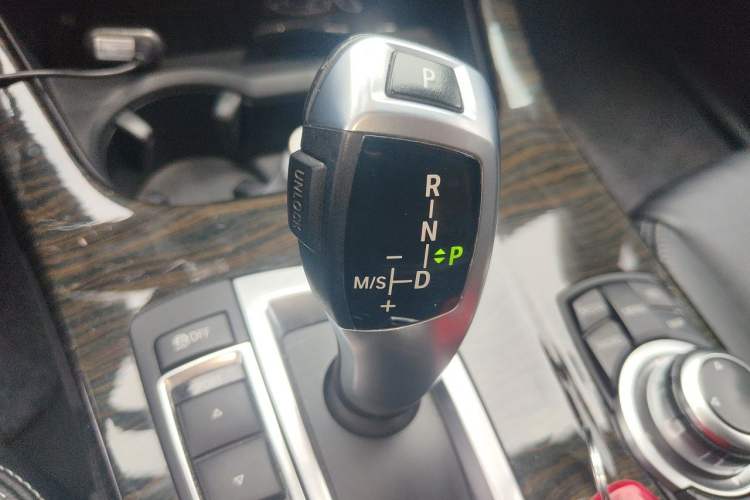 Used BMW X3 2013 xDrive20i Luxury Edition Gear Lever