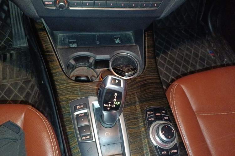 Used BMW X3 2013 Facelifted xDrive20i Luxury Edition Gear Lever