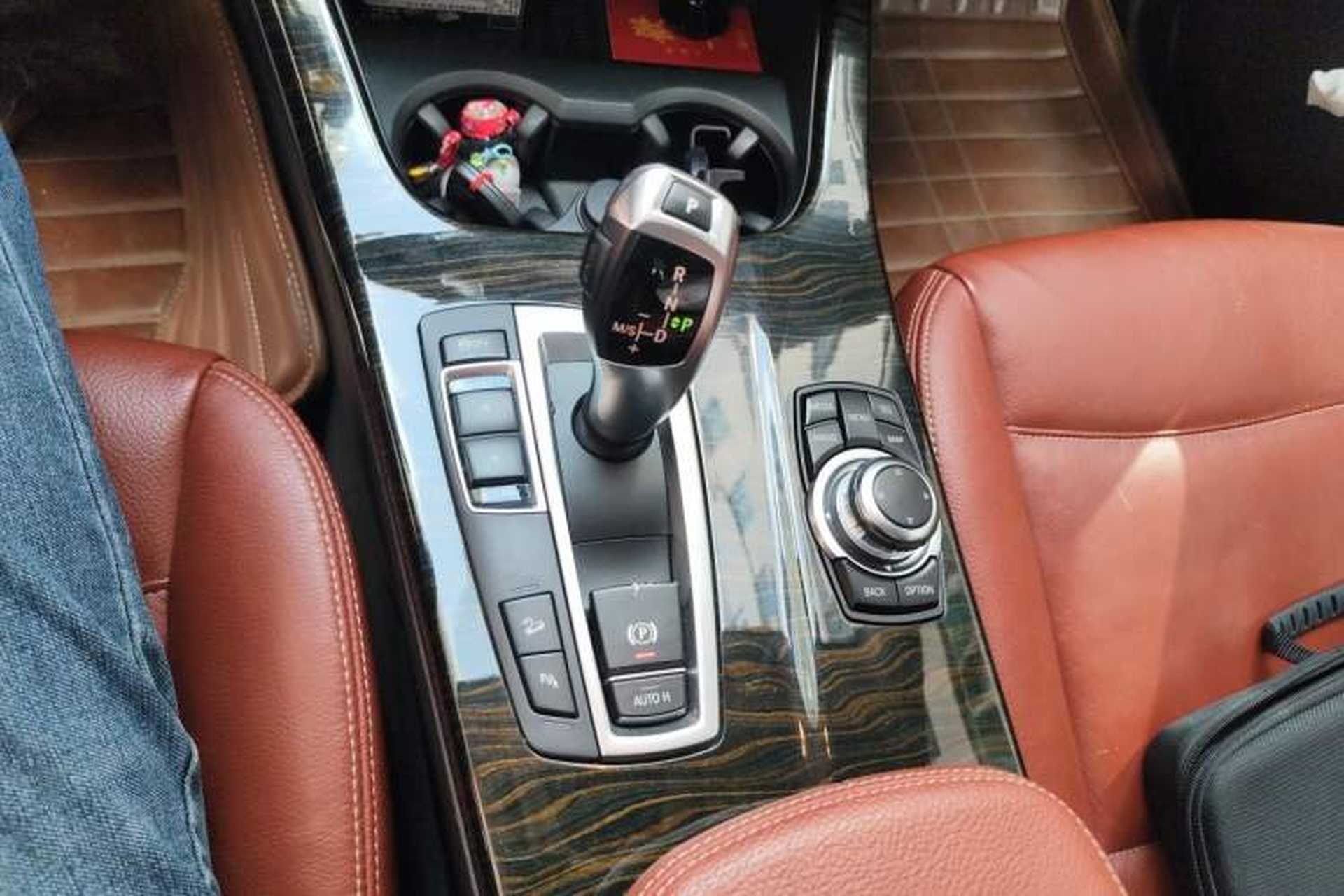 Used BMW X3 2013 Facelifted xDrive20i Luxury Edition Gear Lever