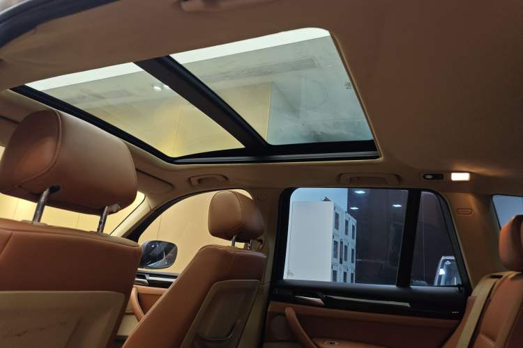 Used BMW X3 2013 Facelifted xDrive20i Luxury Edition Headliner