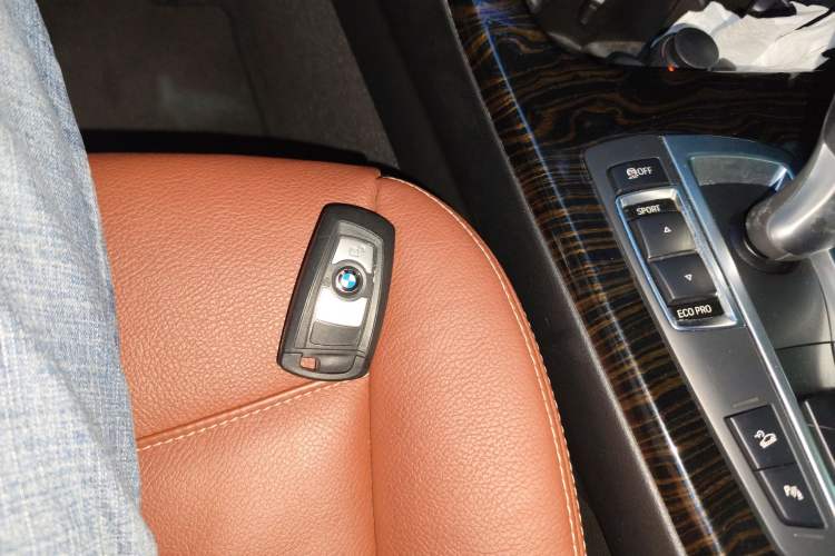 Used BMW X3 2013 Facelifted xDrive20i Luxury Edition Interior 1