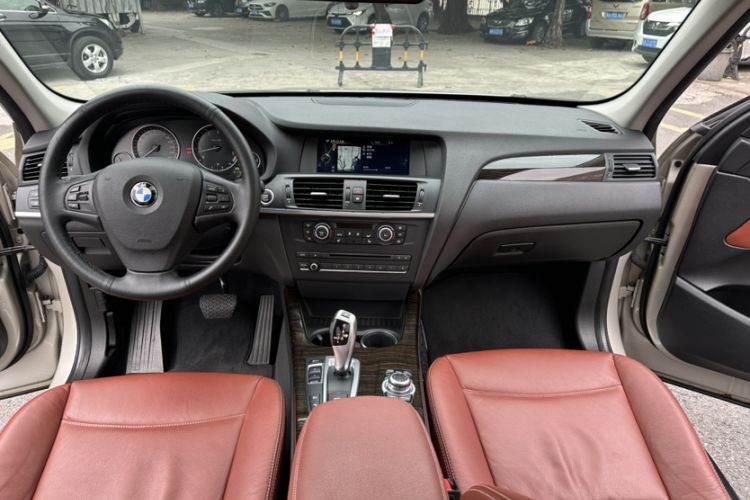 Used BMW X3 2013 Facelifted xDrive20i Luxury Edition Interior 2