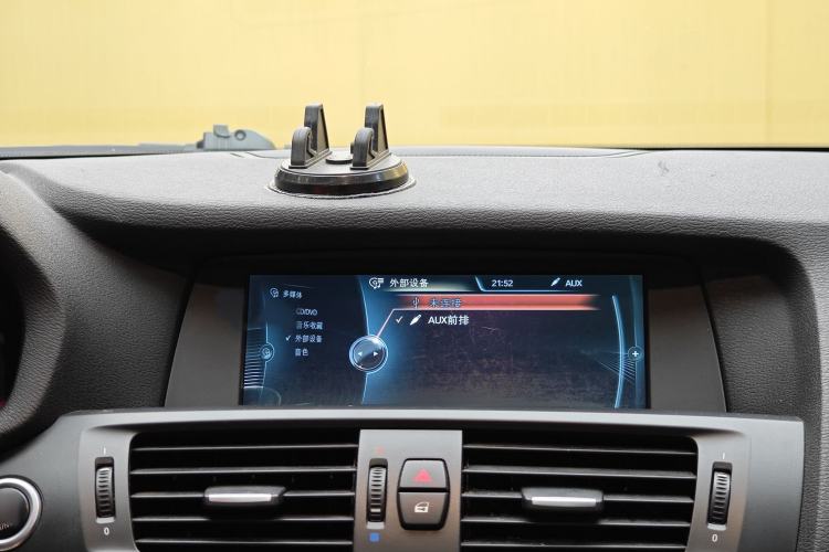 Used BMW X3 2013 Facelifted xDrive20i Luxury Edition Interior 8