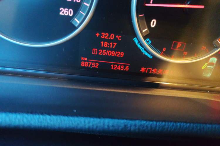 Used BMW X3 2013 Facelifted xDrive20i Luxury Edition Odometer Close Up