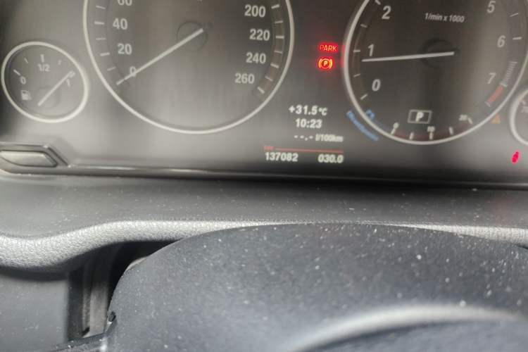 Used BMW X3 2013 xDrive28i Luxury Model Odometer Close Up