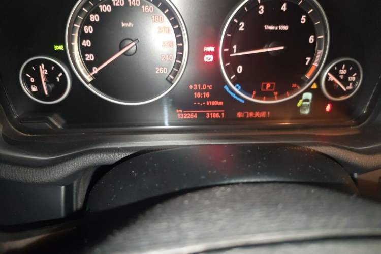 Used BMW X3 2013 xDrive28i Luxury Model Odometer Close Up