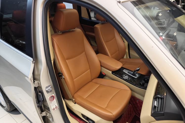 Used BMW X3 2013 Facelifted xDrive20i Luxury Edition Right Front Seat