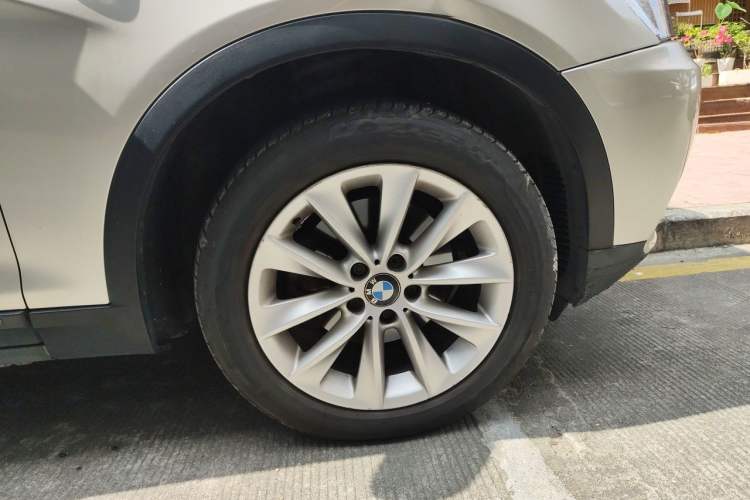 Used BMW X3 2013 Facelifted xDrive20i Luxury Edition Right Front Wheel Hub