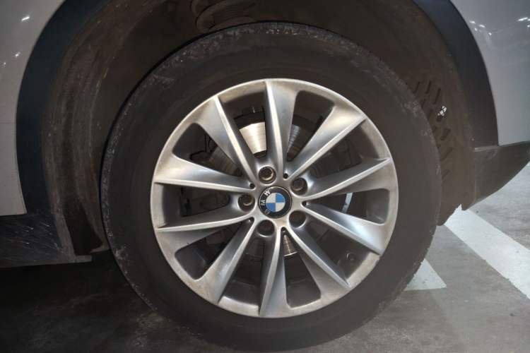 Used BMW X3 2013 Facelifted xDrive20i Luxury Edition Right Front Wheel Hub