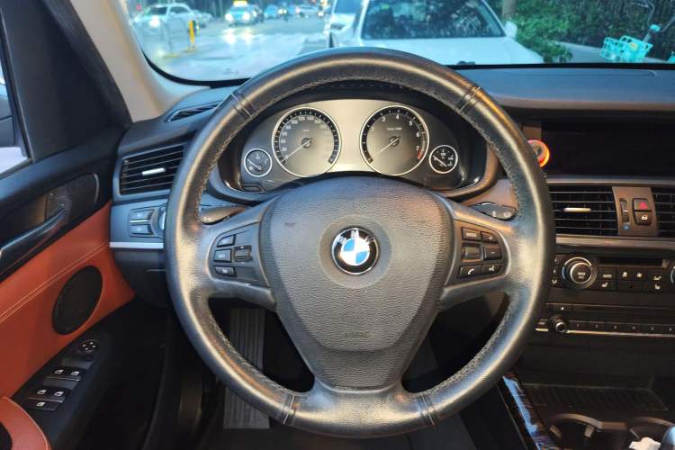 Used BMW X3 2013 Facelifted xDrive20i Luxury Edition Steering Wheel