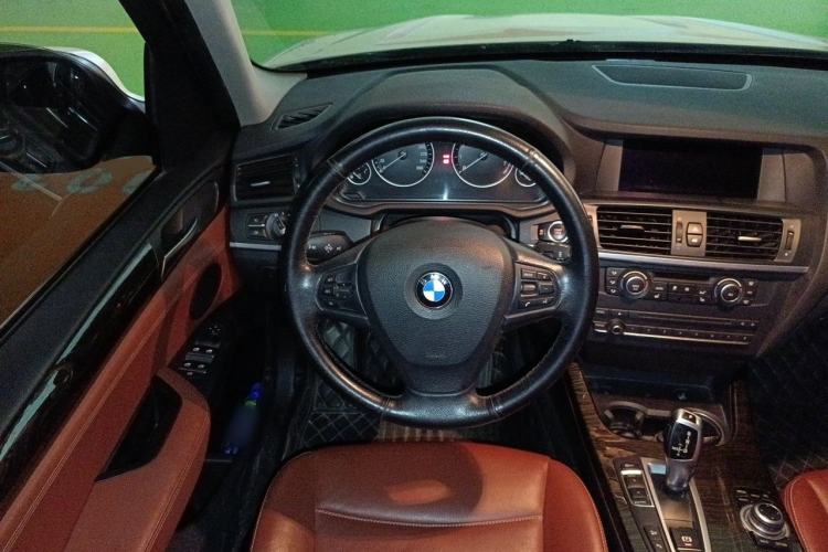 Used BMW X3 2013 Facelifted xDrive20i Luxury Edition Steering Wheel