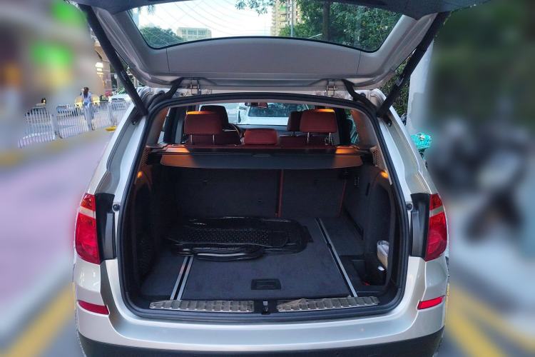 Used BMW X3 2013 Facelifted xDrive20i Luxury Edition Trunk