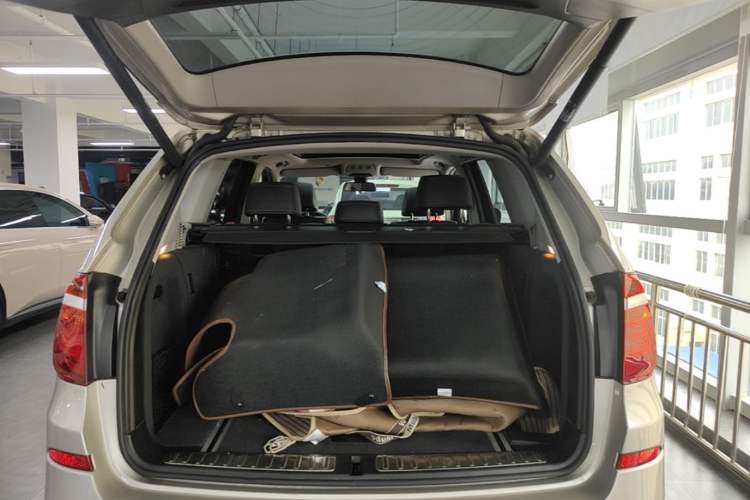 Used BMW X3 2013 Facelifted xDrive20i Luxury Edition Trunk