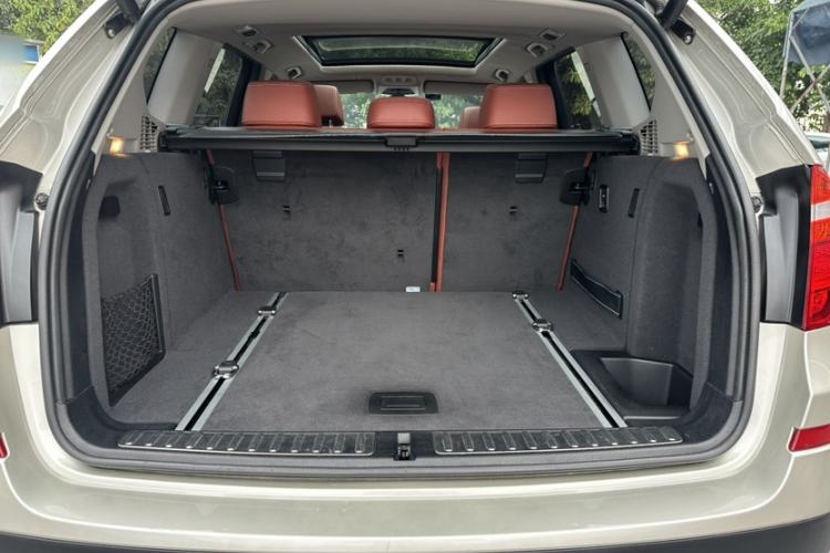 Used BMW X3 2013 Facelifted xDrive20i Luxury Edition Trunk