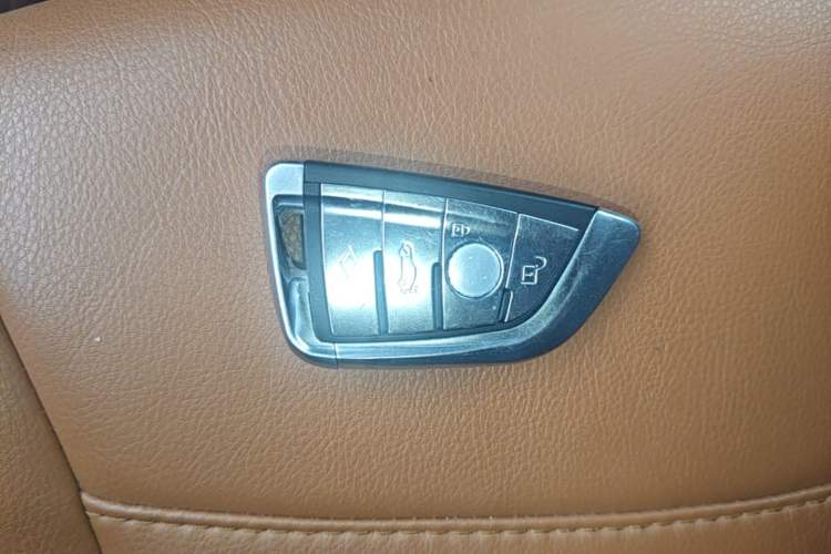 Used BMW X3 2013 Facelifted xDrive20i Luxury Edition Vehicle Key