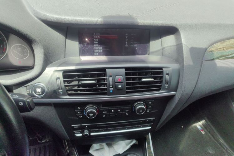 Used BMW X3 2013 xDrive20i Luxury Edition Audio And AC Panel